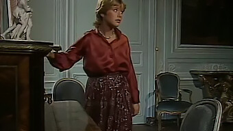 Classico Francese: Cathy Menard In Un Film Retrò Di Lunghezza Intera Del 1982