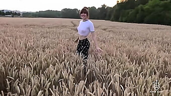 Sexo Al Aire Libre Por Primera Vez Con Una Adolescente Alemana En Cornfield