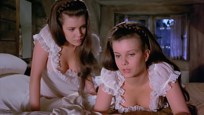 Madeline Und Mary Collinson In Aufreizenden Posen Für Twins Of Evil