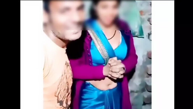 Tia Desi Com Bunda Grande Enfrenta Garoto De 18 Anos Em Encontro Quente Com Bhojpuri