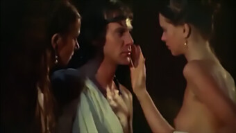 Regardez Teresa Ann Savoy Dans Ses Meilleures Scènes Du Film Classique, Caligula