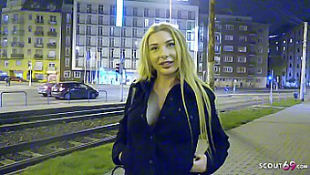 Prva Nemška Skavtova Seansa Analnega Seksa S Seksi Študentko