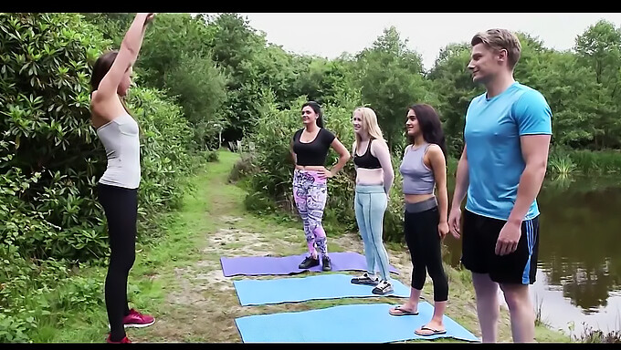 Joga In Erekcija: Britanska Pustolovščina