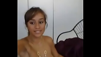 A Solo Performance On Webcam From A Samoan